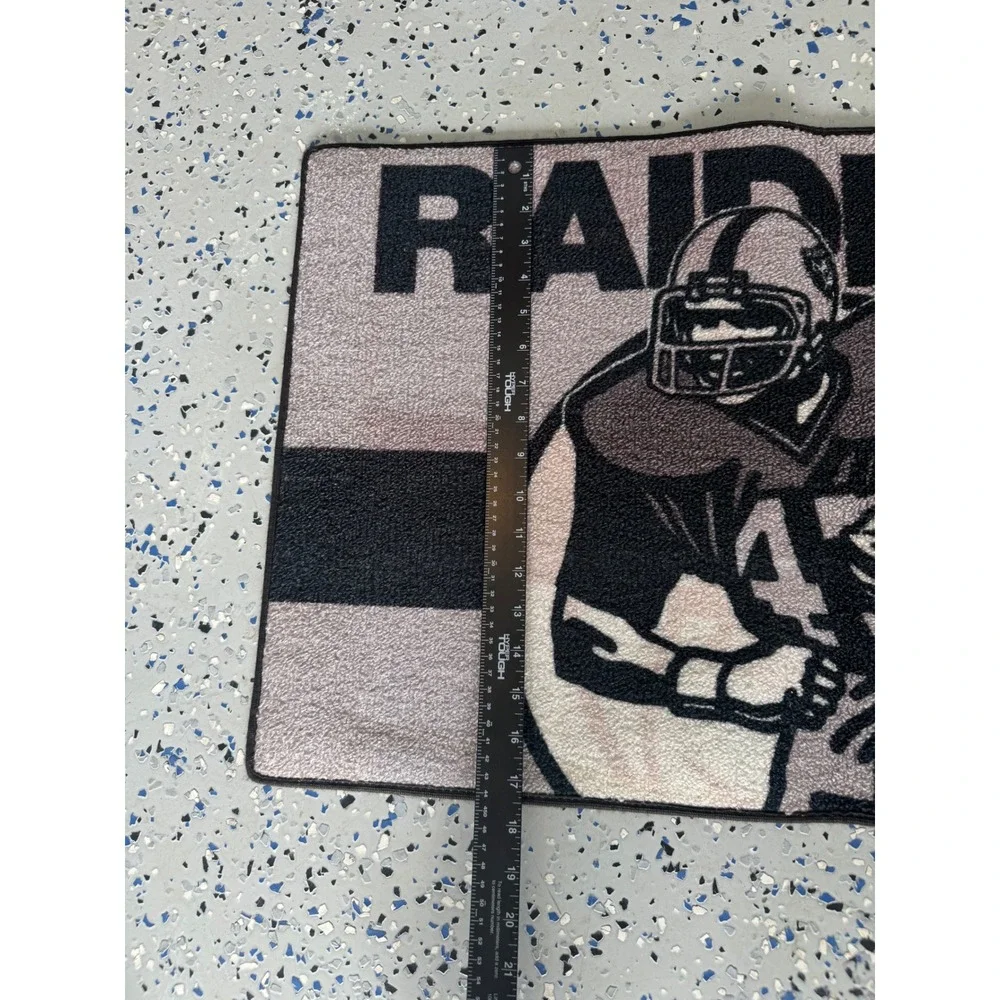 Las Vegas Raiders Football Player Area Rug Mat NFL Fan Gear Home Decor VTG Stain